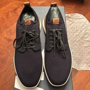 Wolf and shepherd swift knit derby navy/white size 9